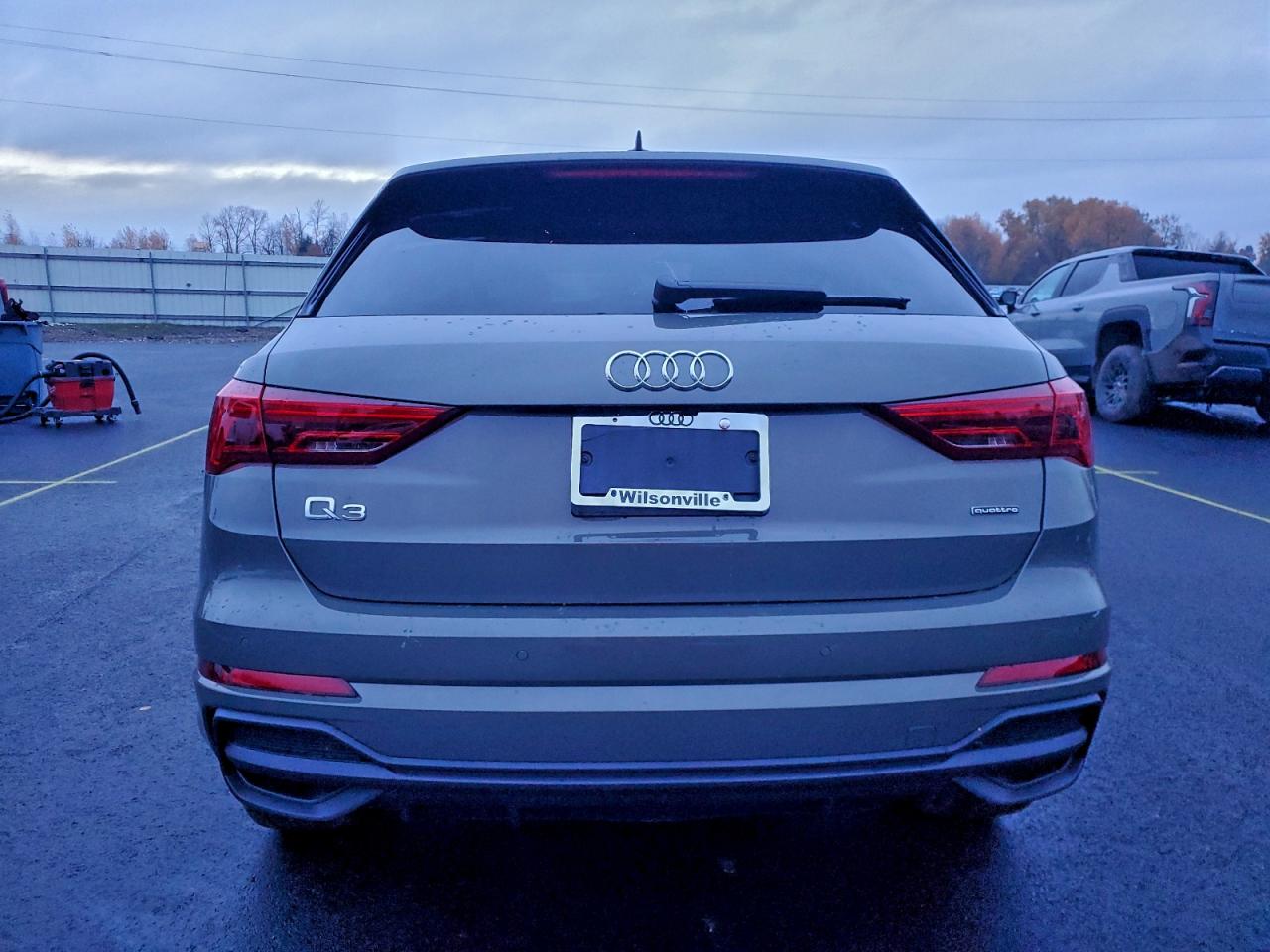 2025 AUDI Q3 S Line quattro Premium