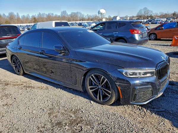 2022 BMW 750