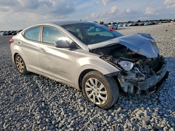 2012 HYUNDAI ELANTRA