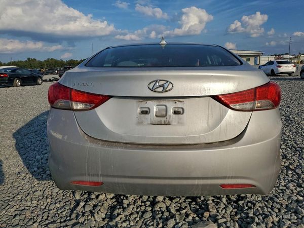 2012 HYUNDAI ELANTRA