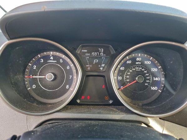 2012 HYUNDAI ELANTRA