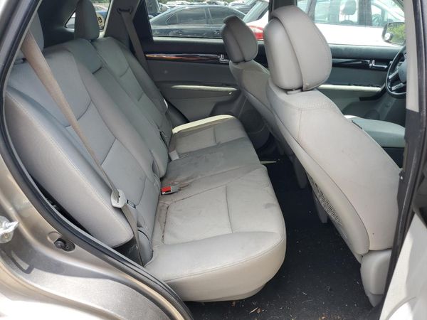 2012 KIA SORENTO GL(Middle-low grade)