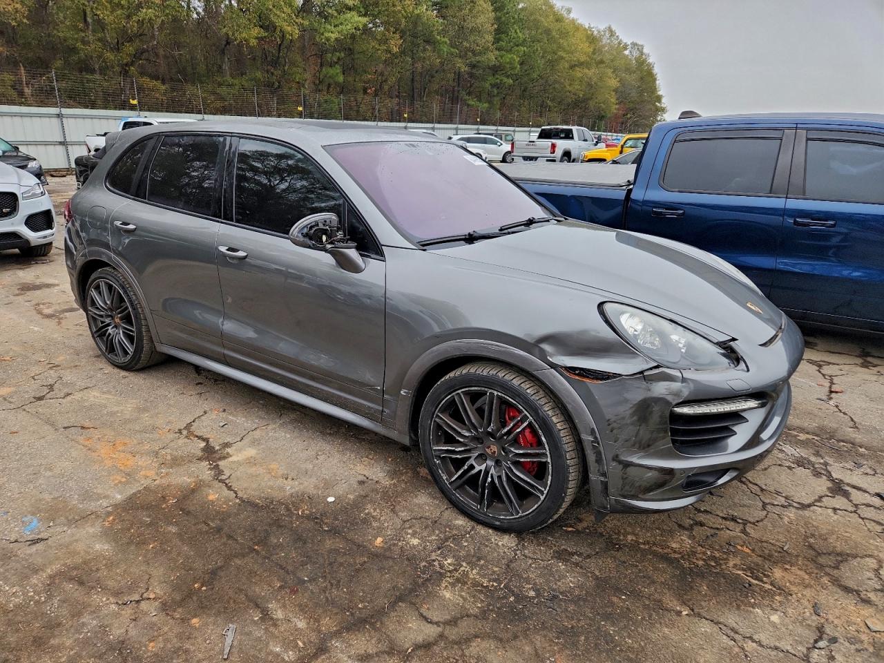 2014 PORSCHE CAYENNE GTS