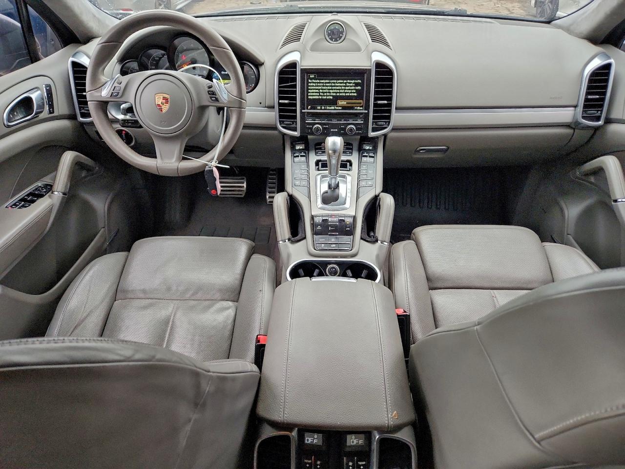 2014 PORSCHE CAYENNE GTS