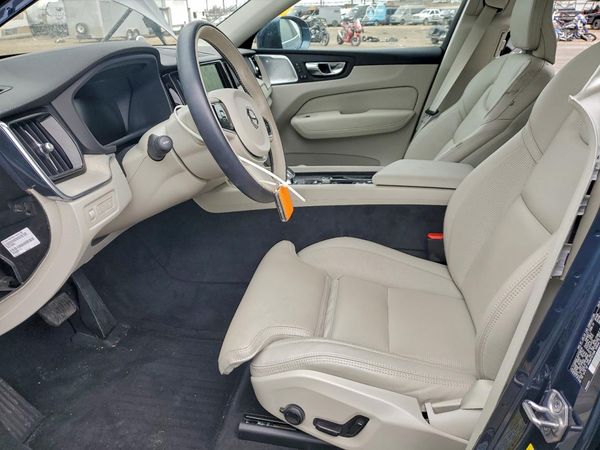 2021 VOLVO XC60 Inscription