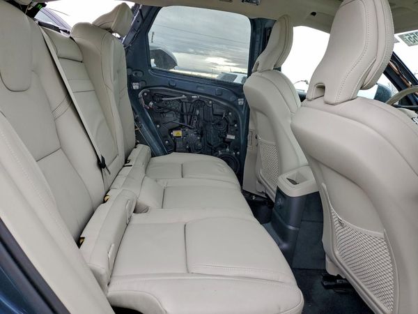 2021 VOLVO XC60 Inscription