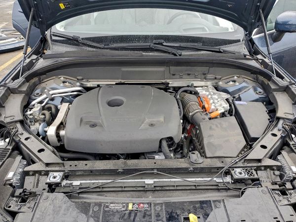 2021 VOLVO XC60 Inscription