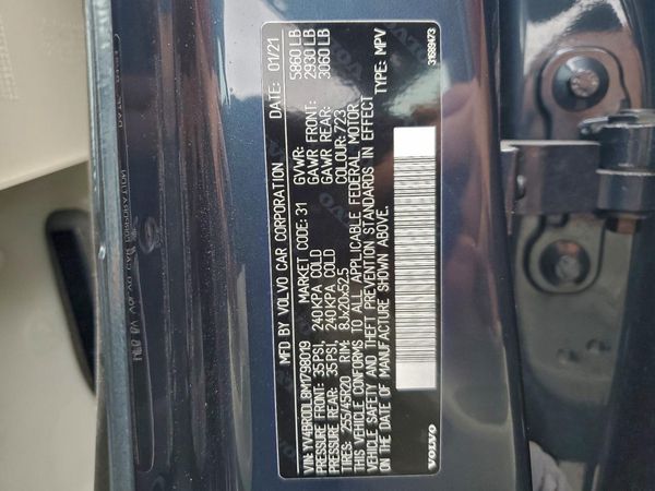 2021 VOLVO XC60 Inscription