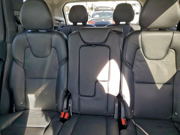 2019 VOLVO XC90