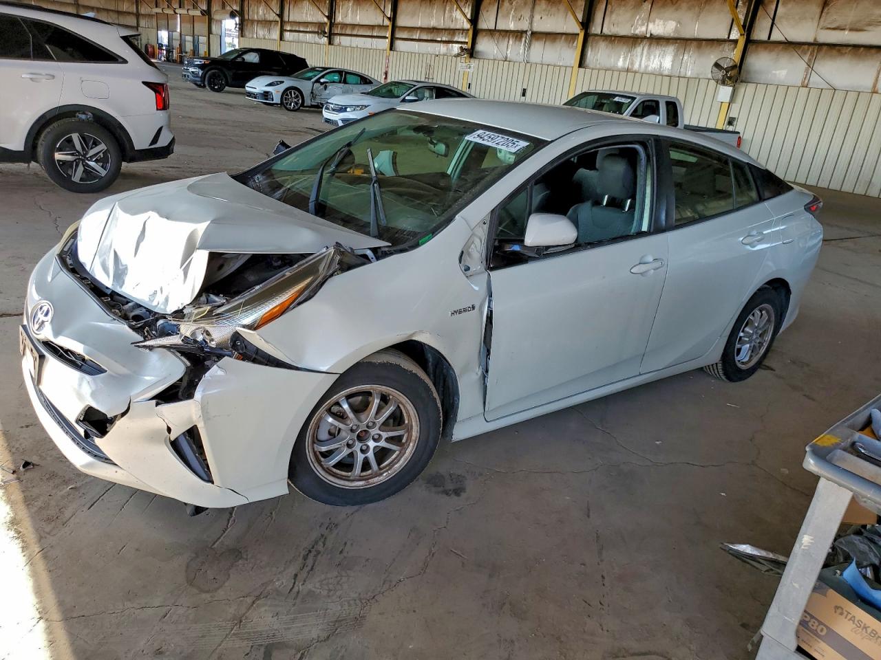 2016 TOYOTA PRIUS