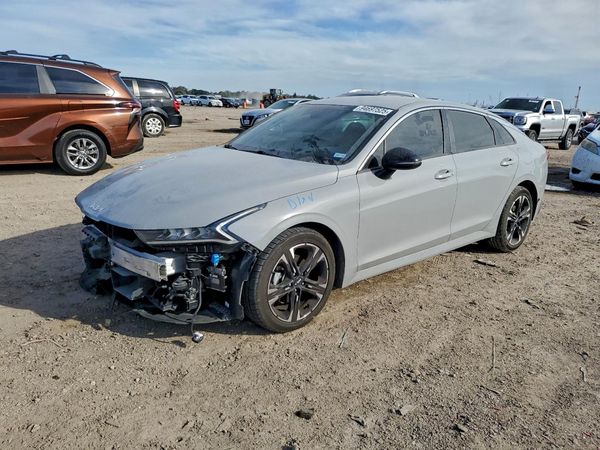 2022 KIA K5