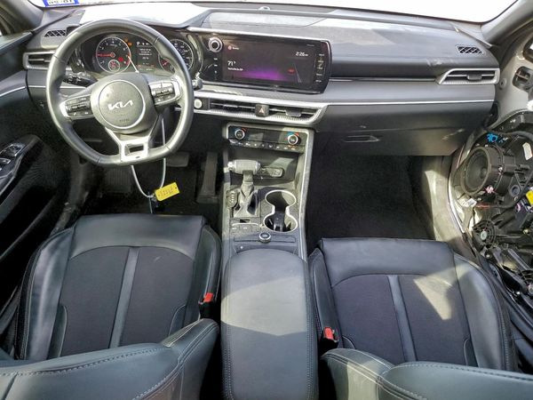 2022 KIA K5