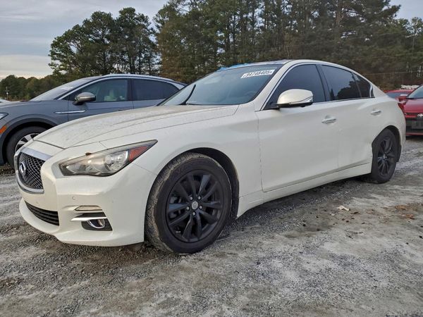 2017 INFINITI Q50