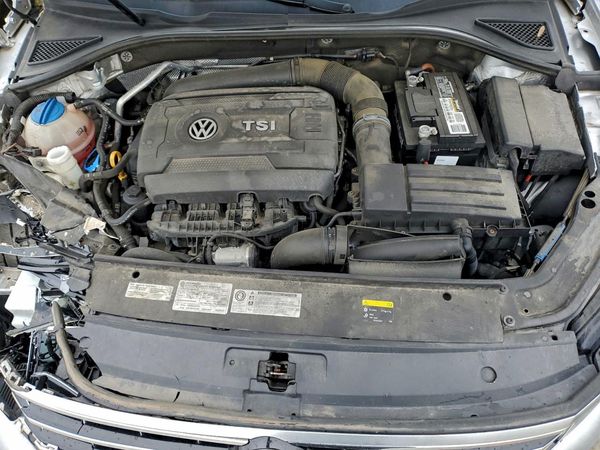 2017 VOLKSWAGEN PASSAT