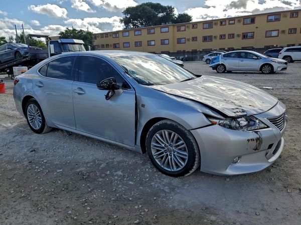 2014 LEXUS ES