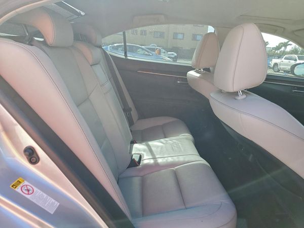 2014 LEXUS ES