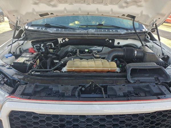 2019 FORD F150 — Engine bay