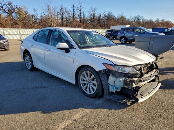 2020 TOYOTA CAMRY LE — Passenger 3/4