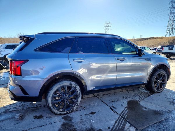 2022 KIA SORENTO