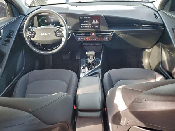 2023 KIA NIRO