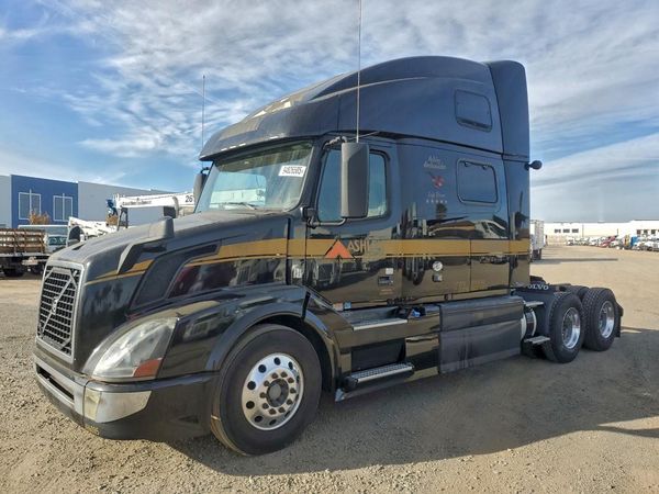2016 VOLVO VNL