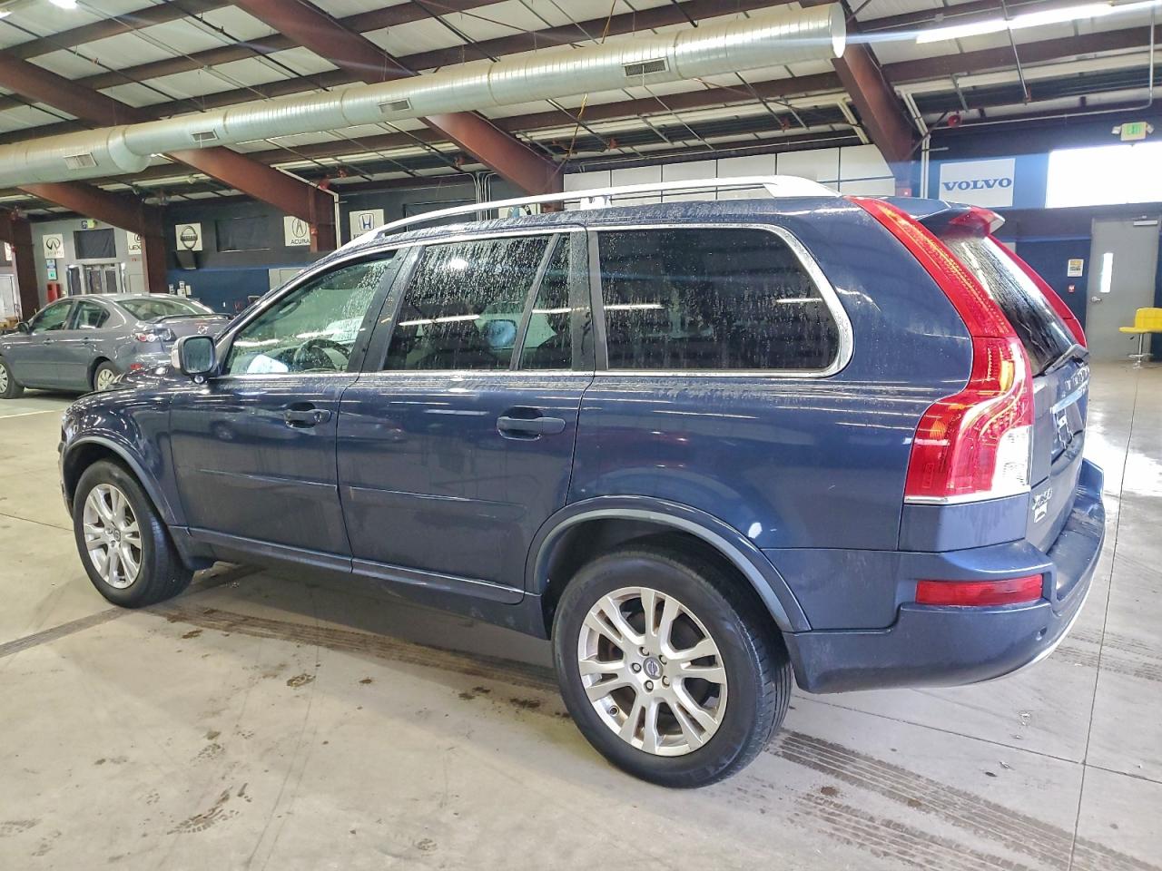 2013 VOLVO XC90