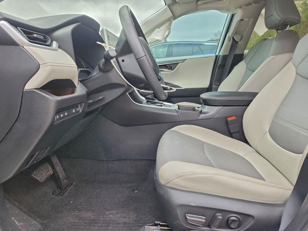 2021 TOYOTA RAV4 Limited HV
