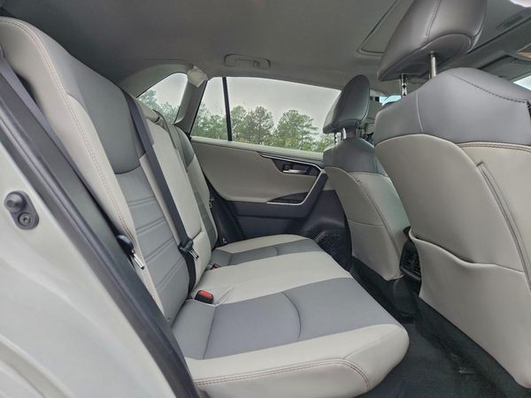 2021 TOYOTA RAV4 Limited HV