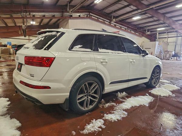 2017 AUDI Q7 quattro Prestige