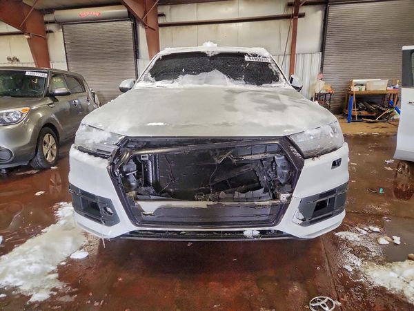 2017 AUDI Q7 quattro Prestige
