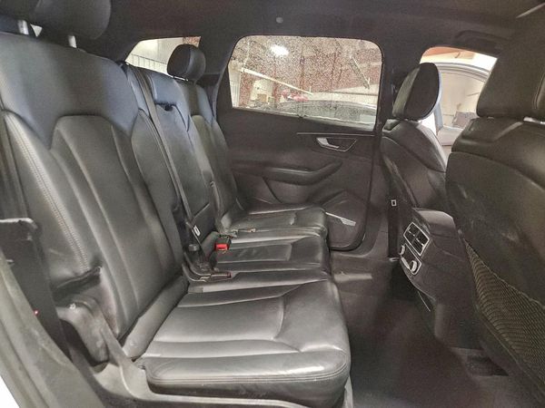 2017 AUDI Q7 quattro Prestige