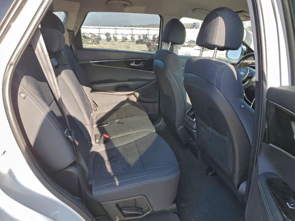 2018 KIA SORENTO L, LX