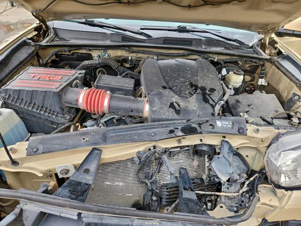 2018 TOYOTA TACOMA — Engine bay