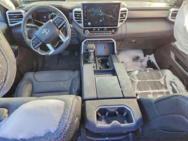 2025 TOYOTA TUNDRA Platinum
