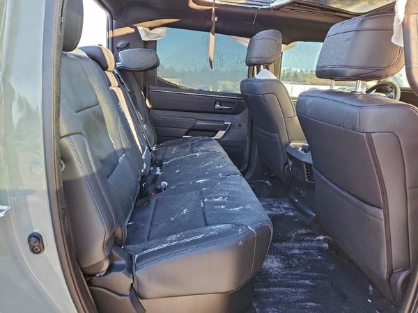 2025 TOYOTA TUNDRA Platinum
