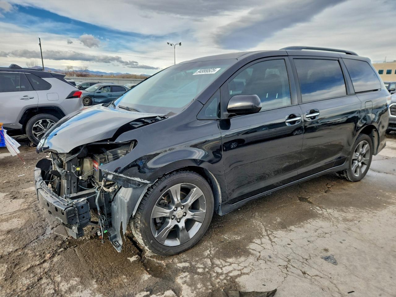 2016 TOYOTA SIENNA