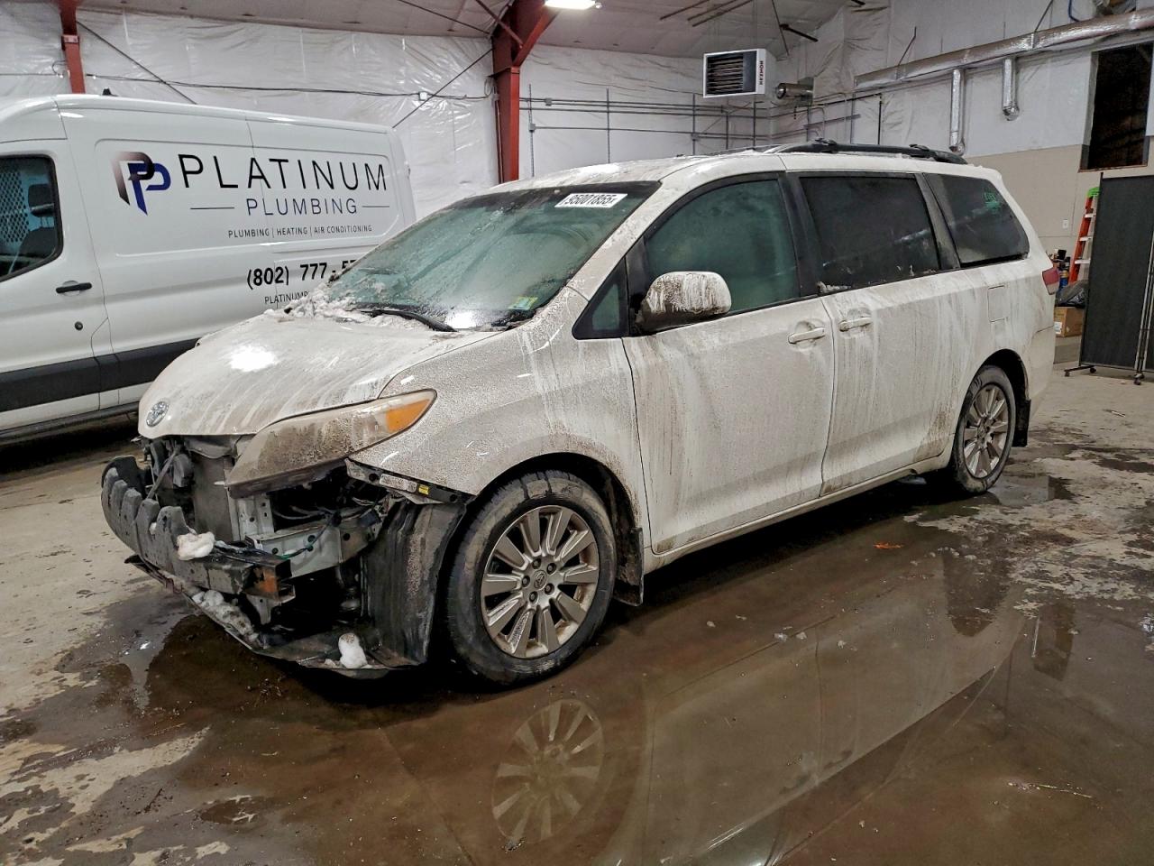 2014 TOYOTA SIENNA