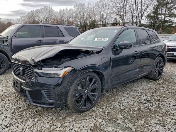 2024 VOLVO XC60 Ultimate Black Edition