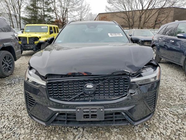 2024 VOLVO XC60 Ultimate Black Edition