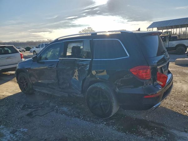 2016 MERCEDES-BENZ GL GL550-4M