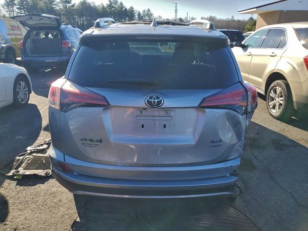 2018 TOYOTA RAV4 Adventure/XLE
