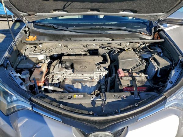 2018 TOYOTA RAV4 Adventure/XLE