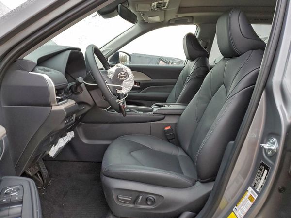 2025 TOYOTA GRAND HIGHLANDER