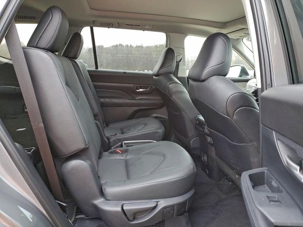 2025 TOYOTA GRAND HIGHLANDER