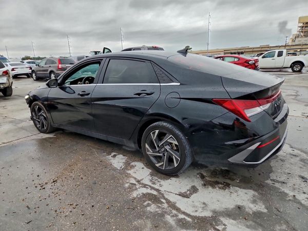 2024 HYUNDAI ELANTRA
