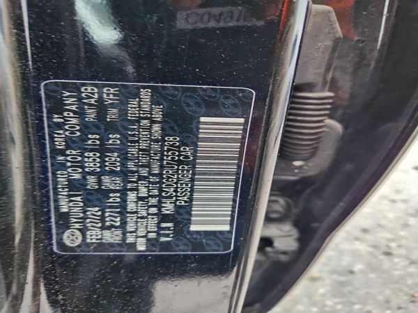 2024 HYUNDAI ELANTRA