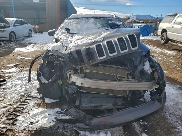 2018 JEEP CHEROKEE LATITUDE PLUS 4X4