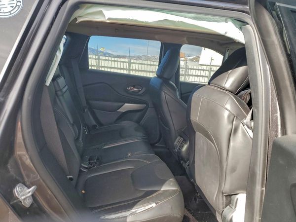 2018 JEEP CHEROKEE LATITUDE PLUS 4X4
