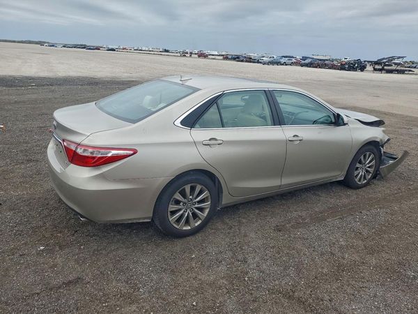 2017 TOYOTA CAMRY