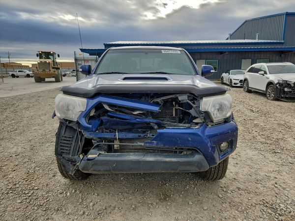 2015 TOYOTA TACOMA Delux Grade